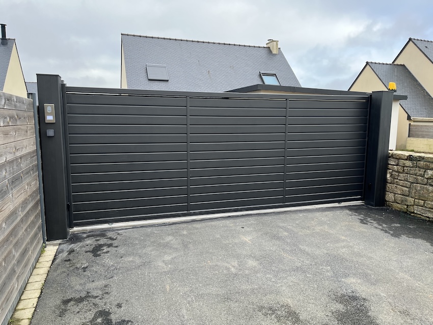 portail aluminium lames horizontales