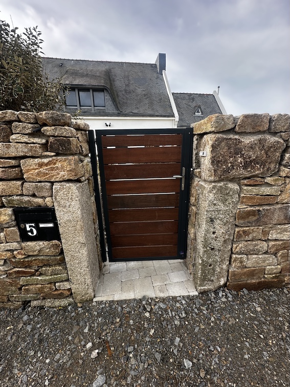 portail aluminium bois sur mesure Garden Concepts