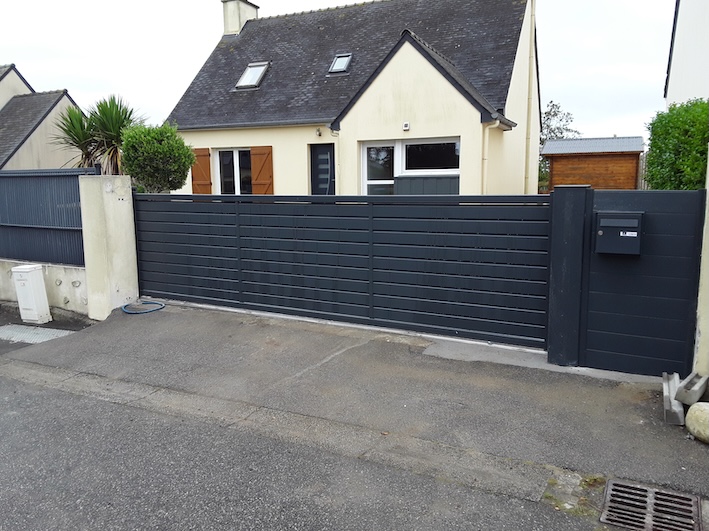 portail aluminium coulissant sur mesure villa