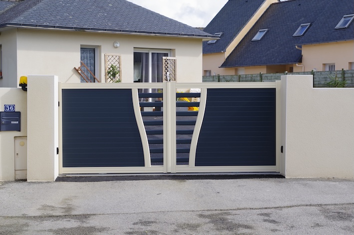 portail aluminium design contemporain finitions