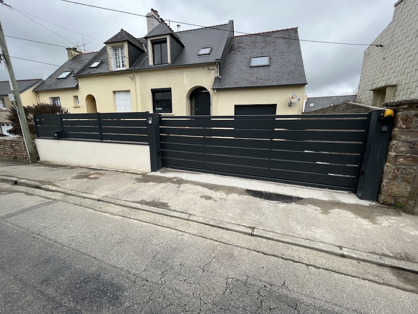 portail aluminium battant sur mesure